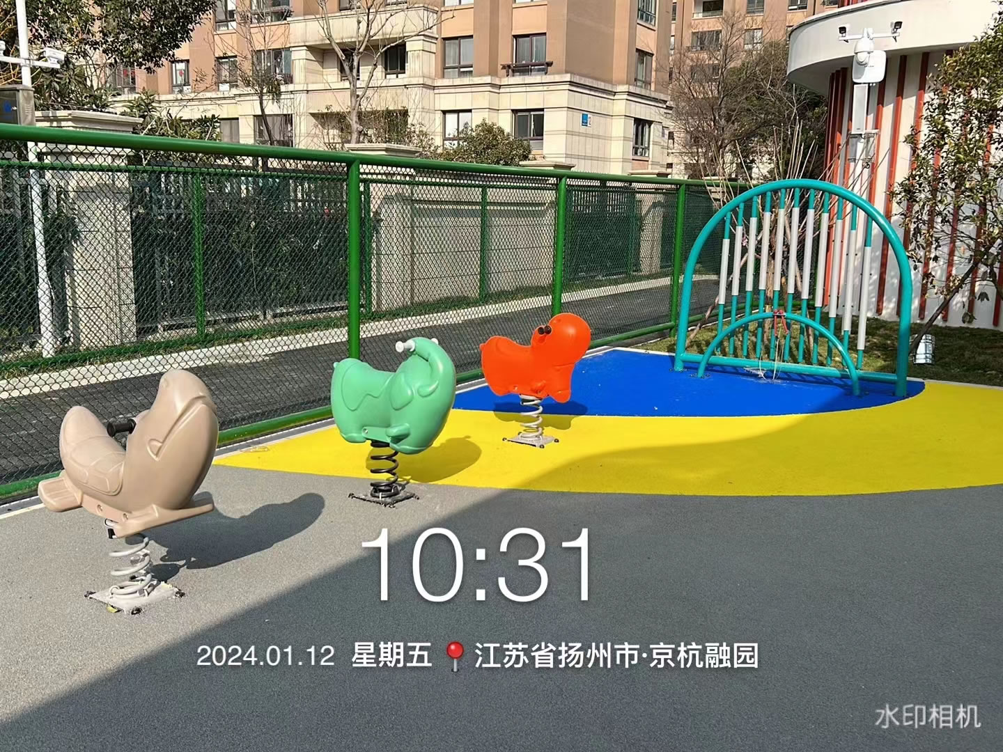 儿童摇摇马儿童游乐设备